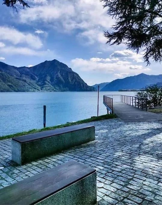 Lo Scrigno Sul Lago 로베레