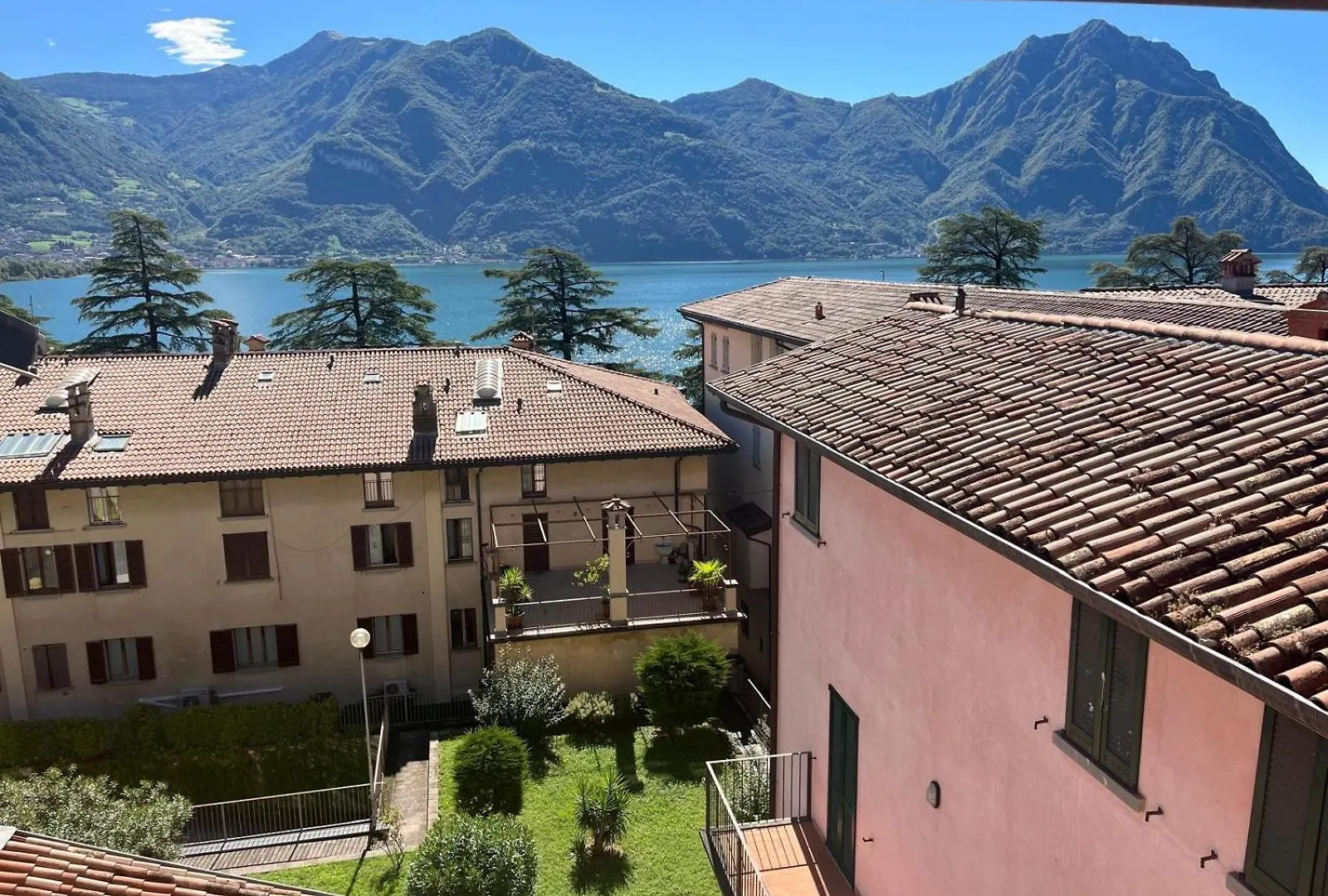 아파트 Lo Scrigno Sul Lago 로베레